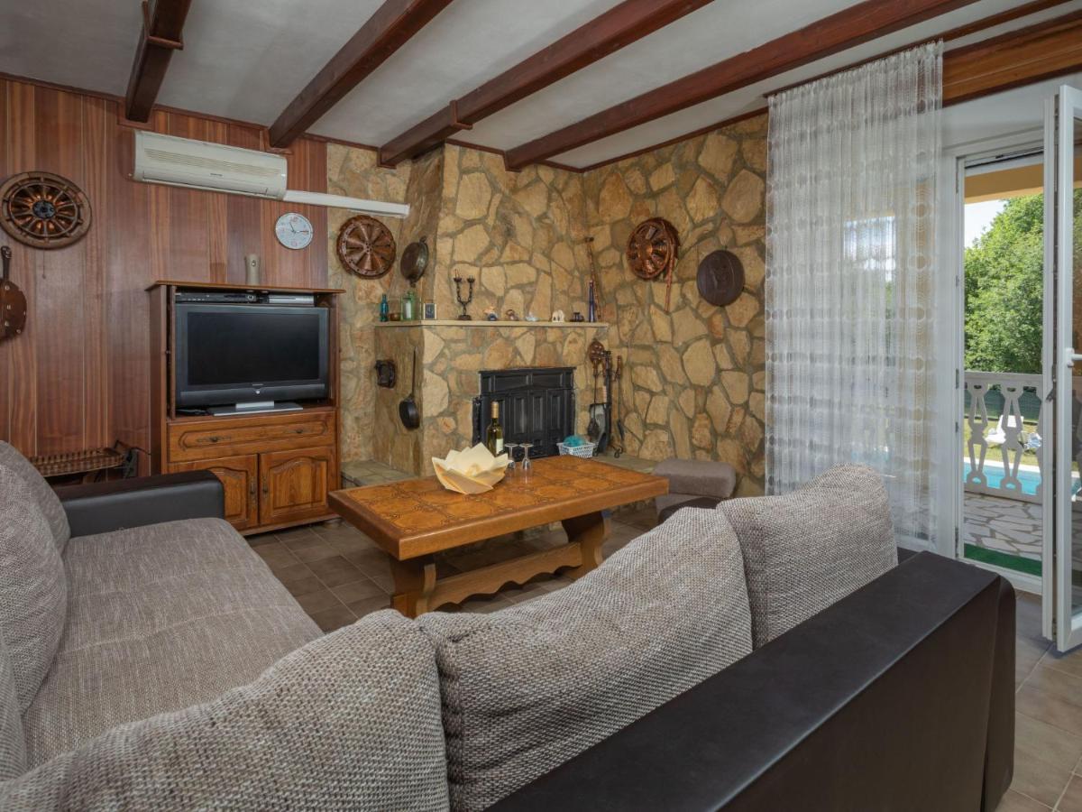 Holiday Home Lola - Lbn381 By Interhome ลาบิน ภายนอก รูปภาพ