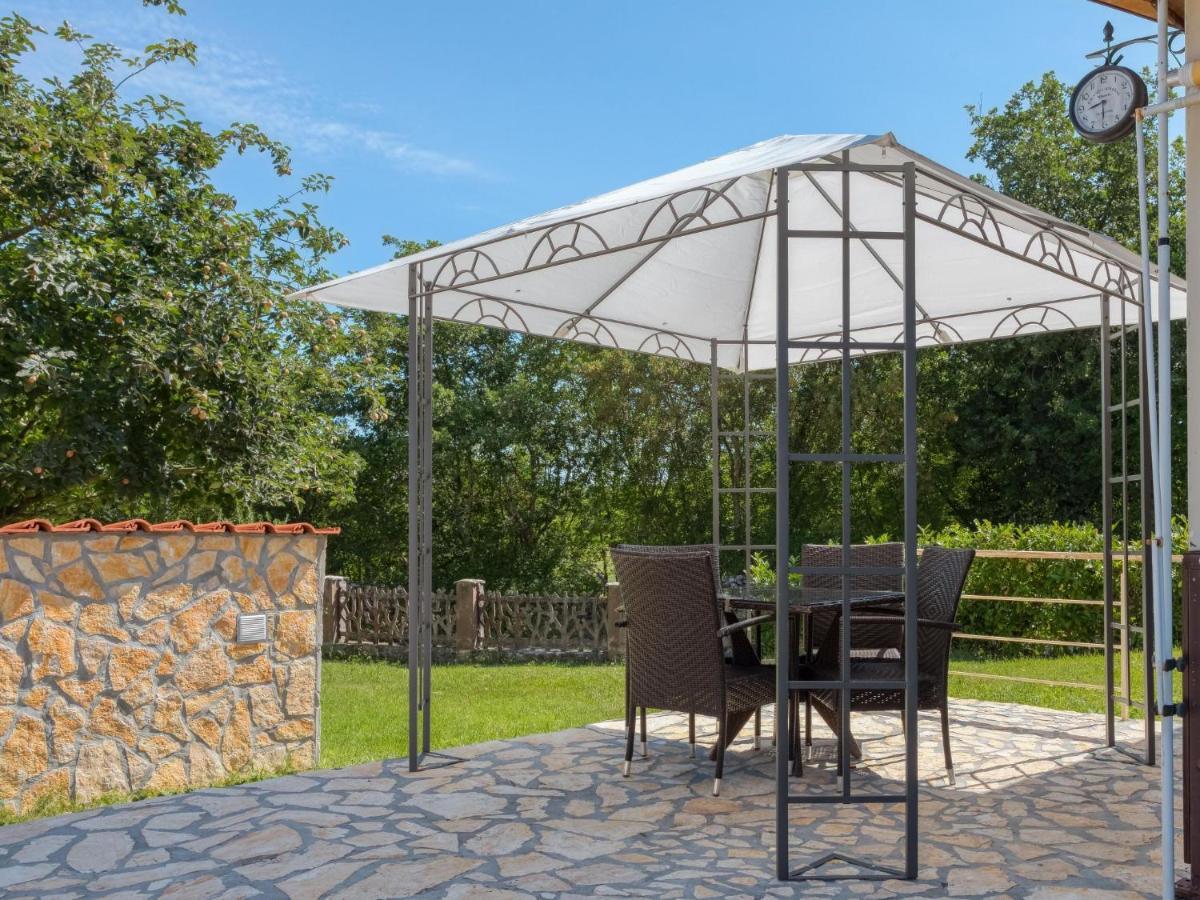Holiday Home Lola - Lbn381 By Interhome ลาบิน ภายนอก รูปภาพ