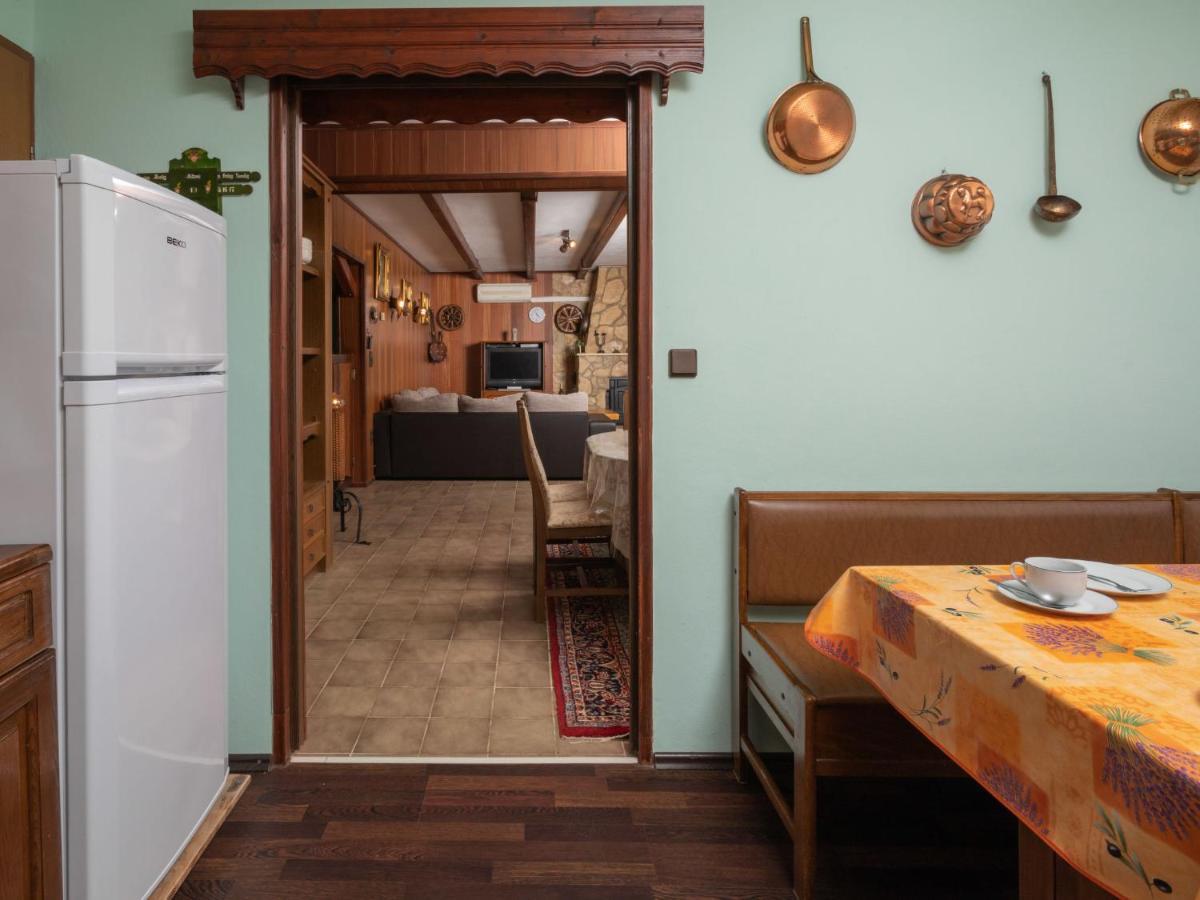 Holiday Home Lola - Lbn381 By Interhome ลาบิน ภายนอก รูปภาพ